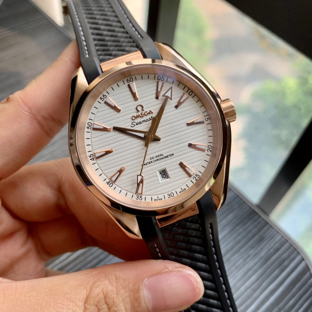 SEAMASTER AQUA TERRA 150M CO-AXIAL GOLD CASE WHITE DIAL